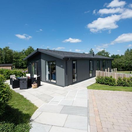 Buttercup Lodge, 33 Roadford Lake Lodges Lifton Екстер'єр фото